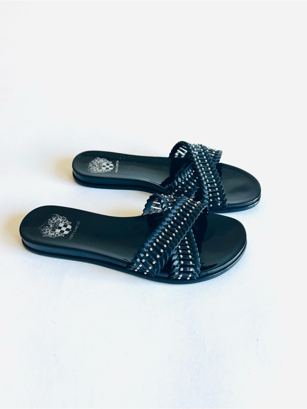 Vince Camuto Black Synthetic Silver Metal Hardware Flip Flips size 7